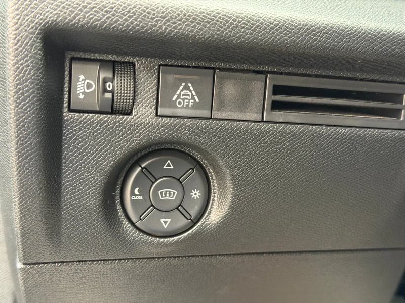 Photo de la voiture CITROEN C4 PureTech 130 S&S EAT8 Shine