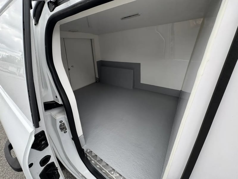 Photo de la voiture RENAULT KANGOO VAN L2 BLUE DCI 115 GRAND CONFORT - CAISSE ISOTHERME