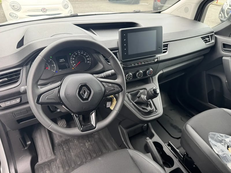 Photo de la voiture RENAULT KANGOO VAN L2 BLUE DCI 115 GRAND CONFORT - CAISSE ISOTHERME