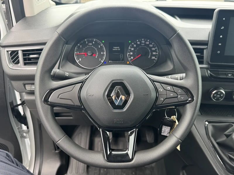 Photo de la voiture RENAULT KANGOO VAN L2 BLUE DCI 115 GRAND CONFORT - CAISSE ISOTHERME