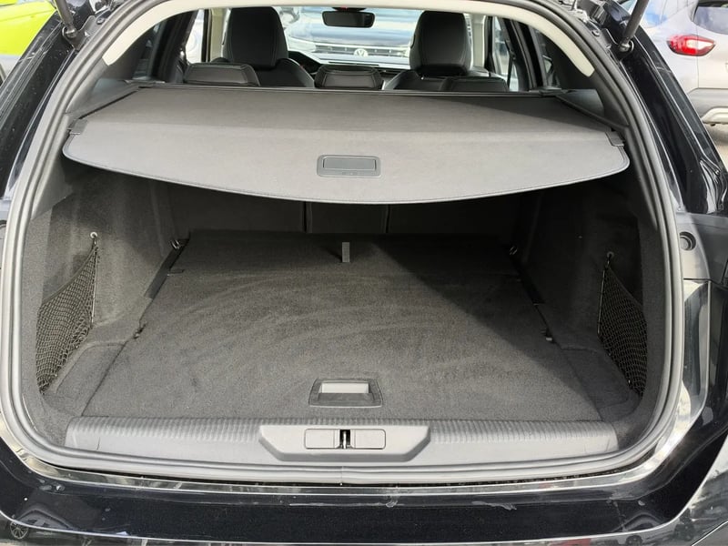 Photo de la voiture PEUGEOT 308 SW BlueHDi 130ch S&S EAT8 Allure