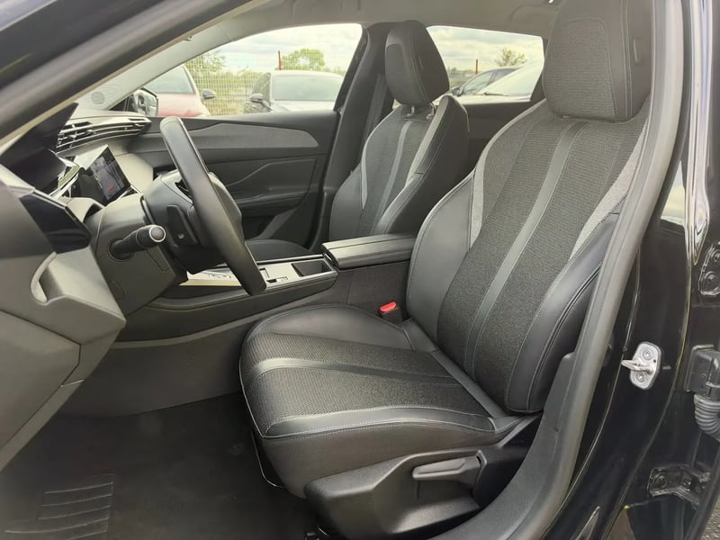 Photo de la voiture PEUGEOT 308 SW BlueHDi 130ch S&S EAT8 Allure