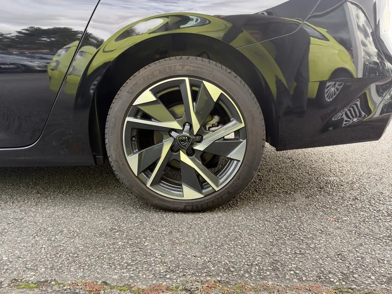 Photo de la voiture PEUGEOT 308 SW BlueHDi 130ch S&S EAT8 Allure