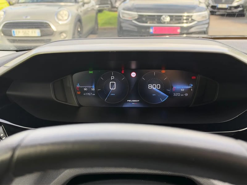 Photo de la voiture PEUGEOT 308 SW BlueHDi 130ch S&S EAT8 Allure