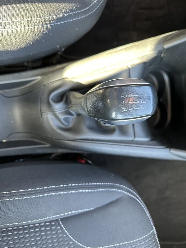 Photo de la voiture PEUGEOT 208 1.2 PureTech 82ch BVM5 Allure