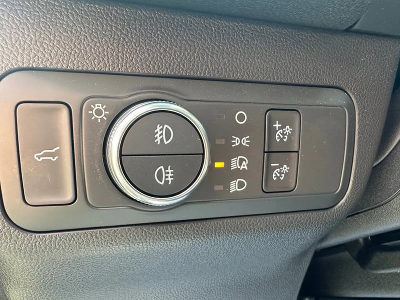 Photo de la voiture FORD KUGA 2.0 EcoBlue 120 Powershift ST-Line - 5P