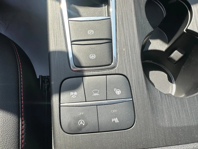 Photo de la voiture FORD KUGA 2.0 EcoBlue 120 Powershift ST-Line - 5P