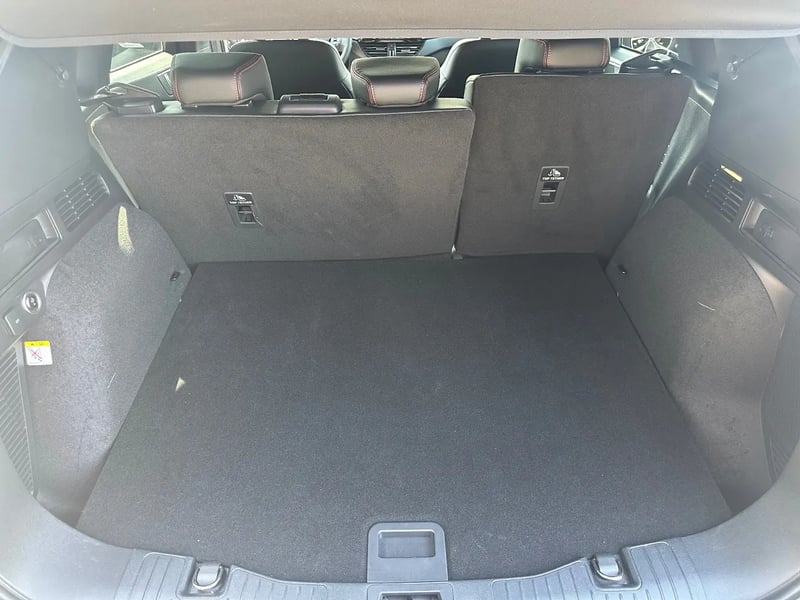 Photo de la voiture FORD KUGA 2.0 EcoBlue 120 Powershift ST-Line - 5P