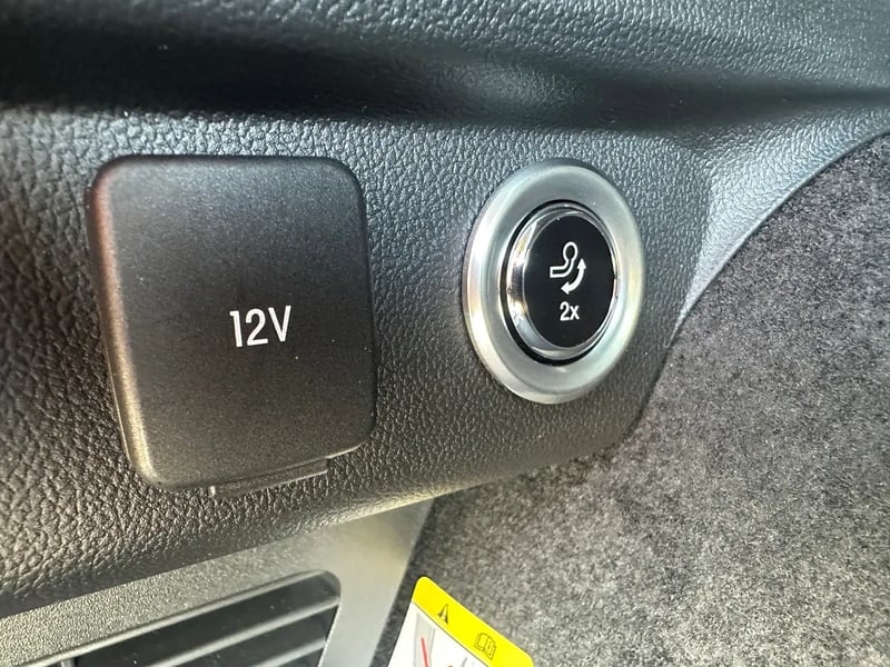Photo de la voiture FORD KUGA 2.0 EcoBlue 120 Powershift ST-Line - 5P