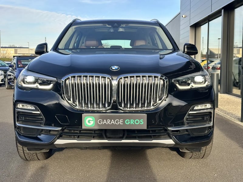 Photo de la voiture BMW X5 G05 xDrive30d 265 ch BVA8 xLine