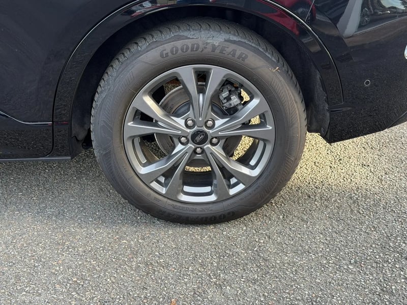 Photo de la voiture FORD KUGA 2.0 TDCi 120 S&S 4x2 Powershift ST-Line