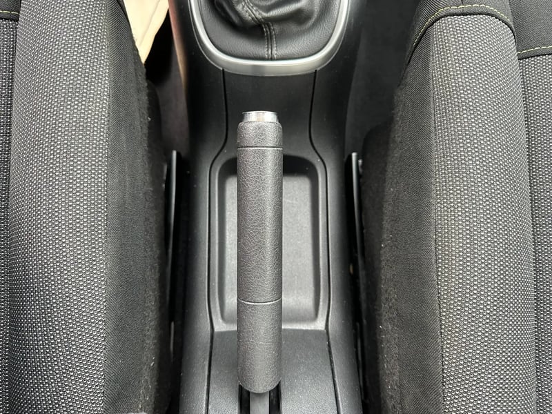 Photo de la voiture CITROEN C3 PureTech 83 S&S BVM5 Shine