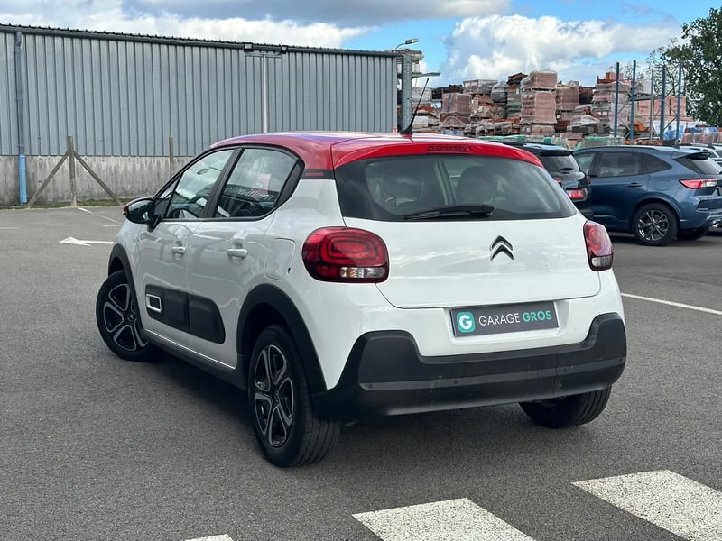 Photo de la voiture CITROEN C3 PureTech 83 S&S BVM5 Shine