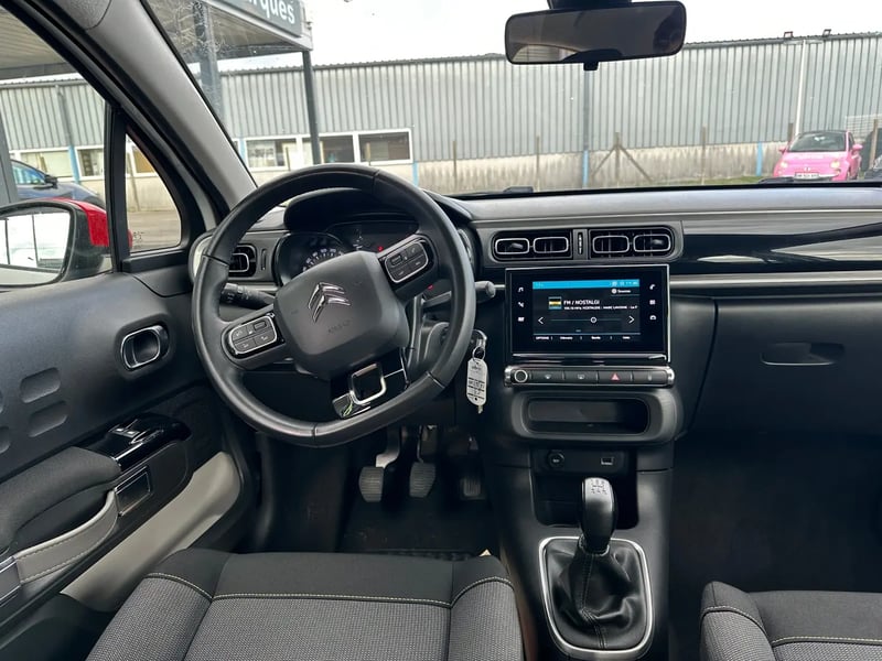 Photo de la voiture CITROEN C3 PureTech 83 S&S BVM5 Shine