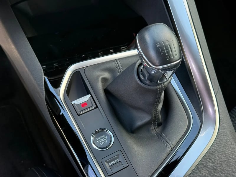 Photo de la voiture PEUGEOT 3008 PureTech 130ch S&S BVM6 GT