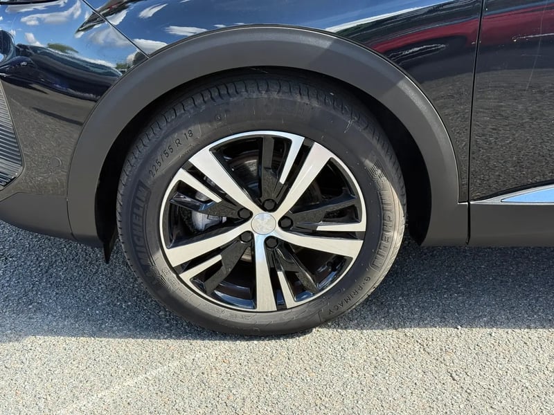 Photo de la voiture PEUGEOT 3008 PureTech 130ch S&S BVM6 GT