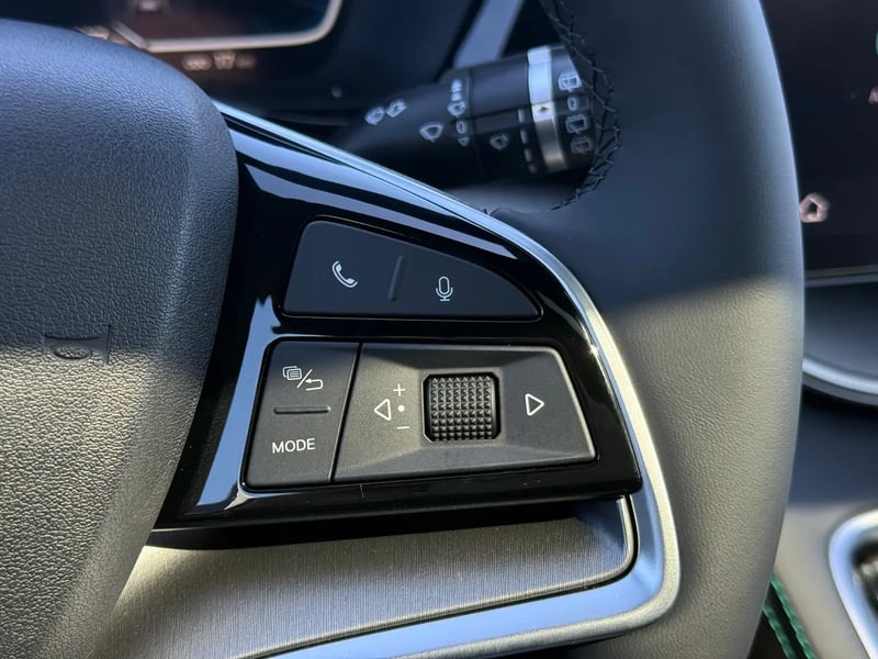 Photo de la voiture BYD SEAL U 1.5l DM-i 324 ch AWD PHEV Design