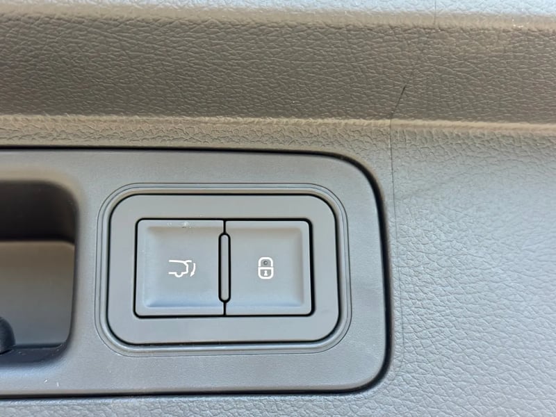 Photo de la voiture BYD SEAL U 1.5l DM-i 324 ch AWD PHEV Design