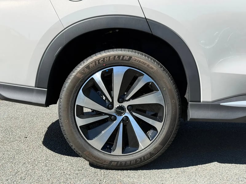 Photo de la voiture BYD SEAL U 1.5l DM-i 324 ch AWD PHEV Design