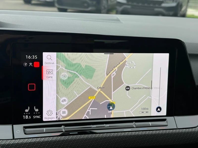 Photo de la voiture VOLKSWAGEN GOLF 1.5 eTSI OPF 150 DSG7 R-Line