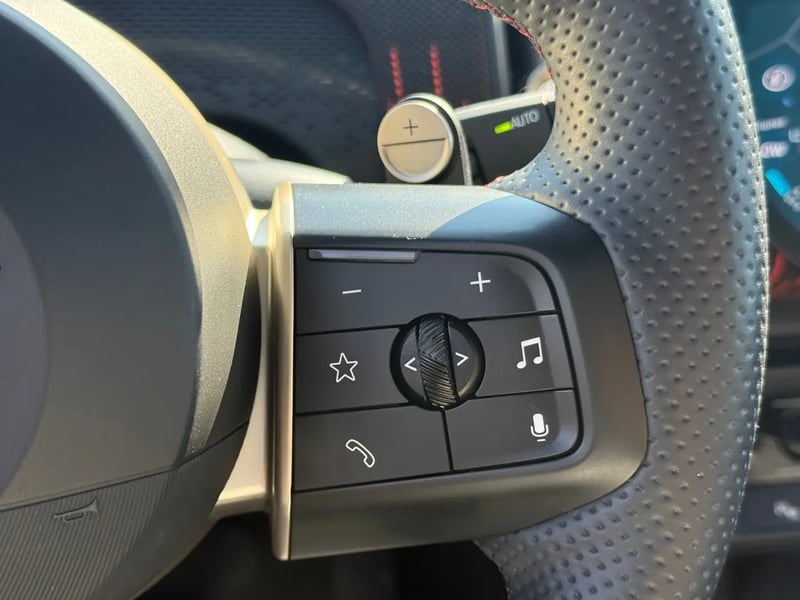 Photo de la voiture MINI COUNTRYMAN U25 170 ch DKG7 C JCW Finition