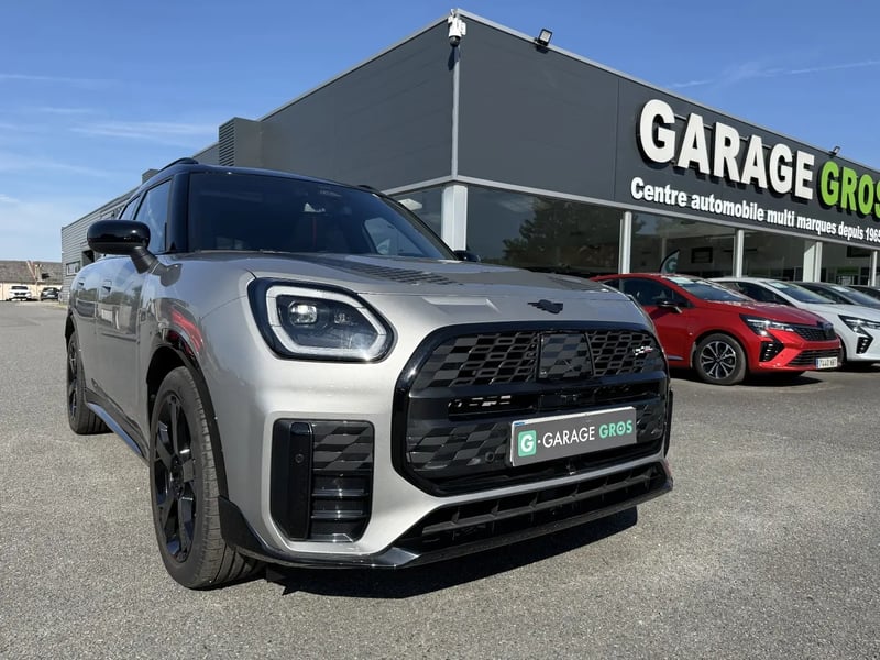 Photo de la voiture MINI COUNTRYMAN U25 170 ch DKG7 C JCW Finition