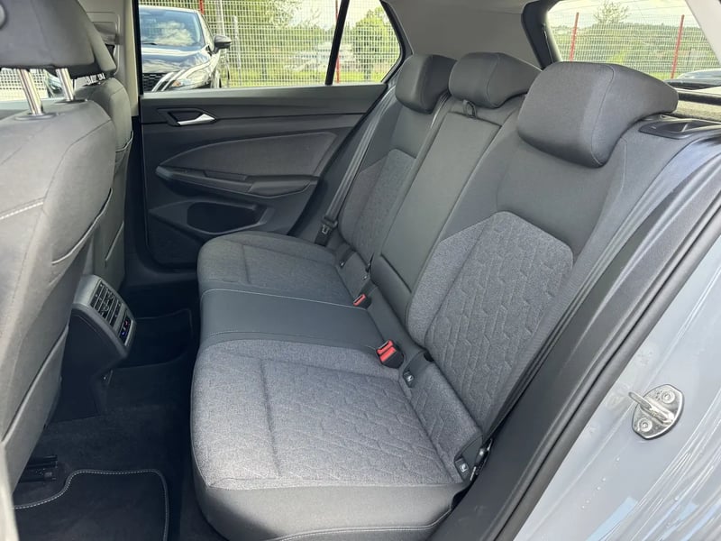 Photo de la voiture VOLKSWAGEN GOLF 2.0 TDI SCR 150 DSG7 Life Plus