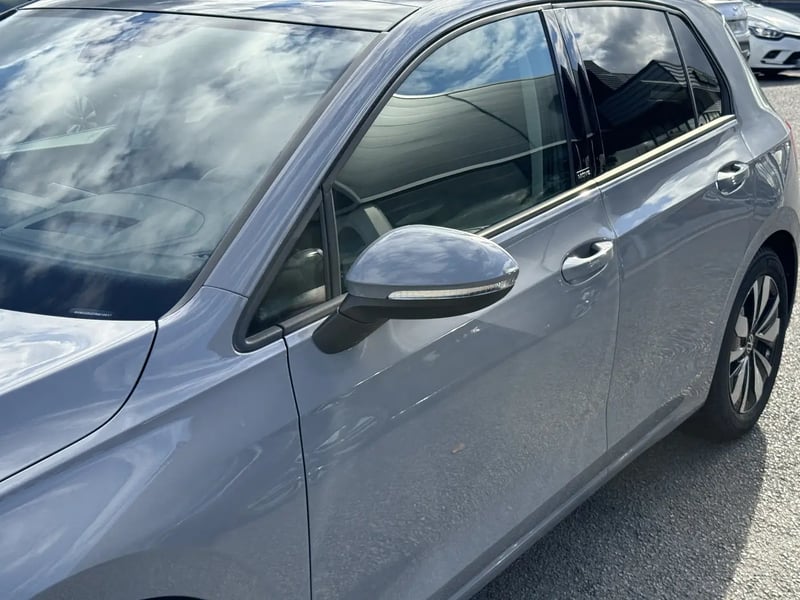 Photo de la voiture VOLKSWAGEN GOLF 2.0 TDI SCR 150 DSG7 Life Plus