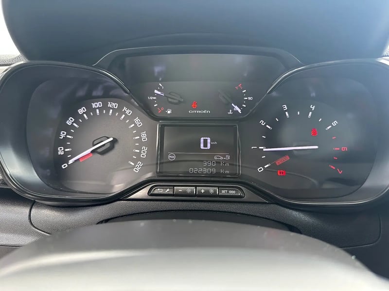 Photo de la voiture CITROEN C3 PureTech 83 S&S BVM5 Shine