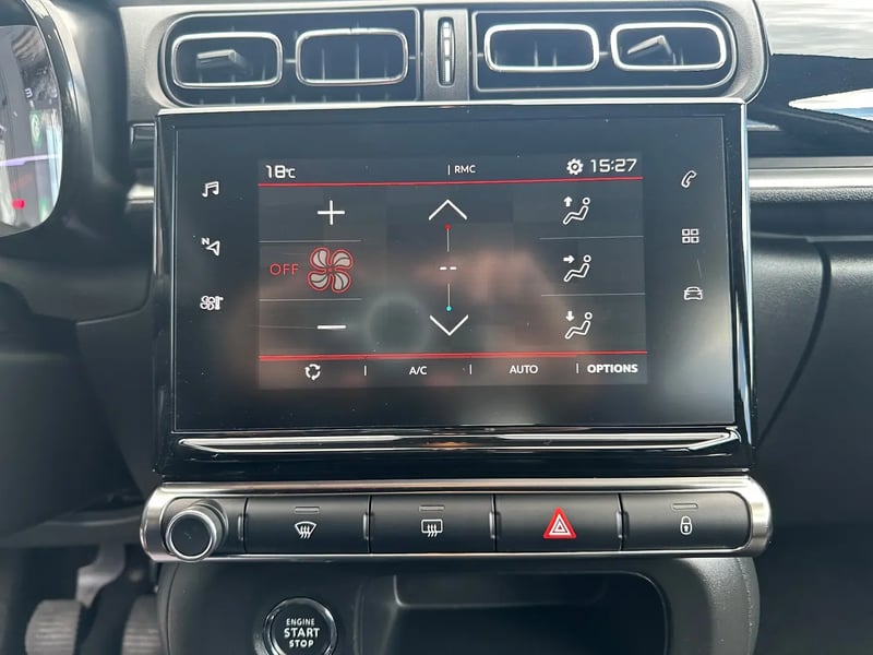 Photo de la voiture CITROEN C3 PureTech 83 S&S BVM5 Shine