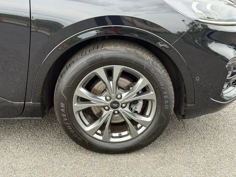 Photo de la voiture FORD KUGA 2.0 EcoBlue 120 S&S BVA8 ST-Line X - 5P