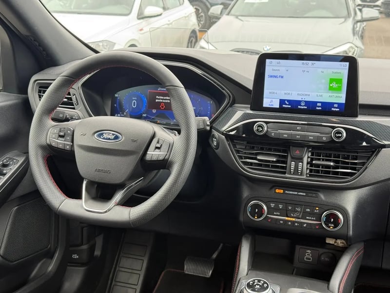 Photo de la voiture FORD KUGA 2.0 EcoBlue 120 S&S BVA8 ST-Line X - 5P