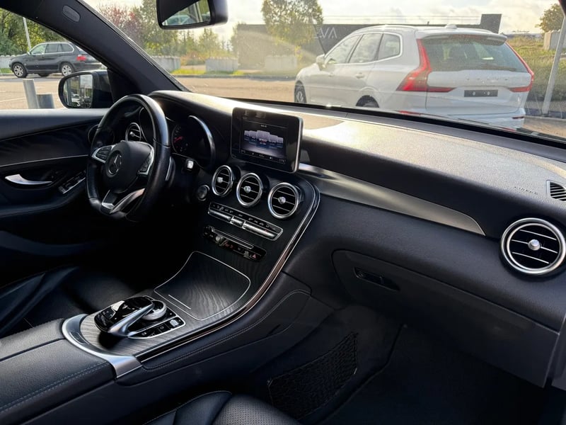 Photo de la voiture MERCEDES-BENZ GLC COUPE 250 d 9G-Tronic 4Matic Sportline