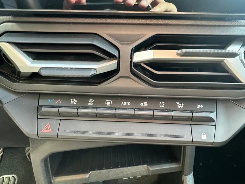 Photo de la voiture DACIA DUSTER Mild Hybrid 130 Journey