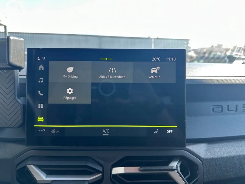 Photo de la voiture DACIA DUSTER Mild Hybrid 130 Journey