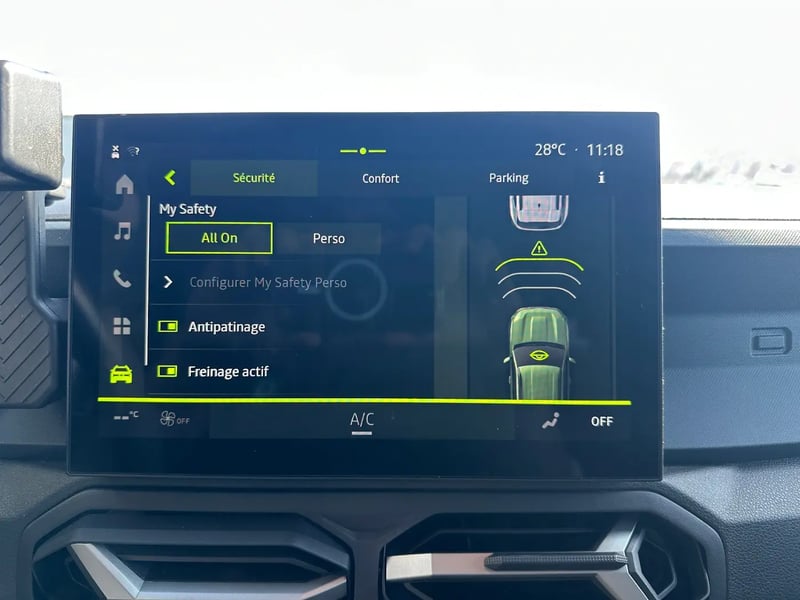 Photo de la voiture DACIA DUSTER Mild Hybrid 130 Journey