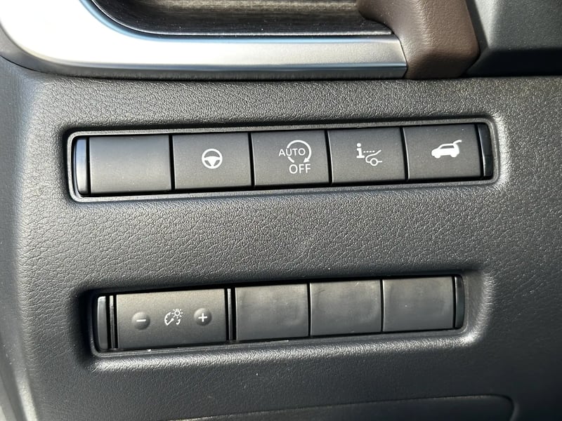 Photo de la voiture NISSAN QASHQAI Mild Hybrid 158 ch Xtronic Tekna