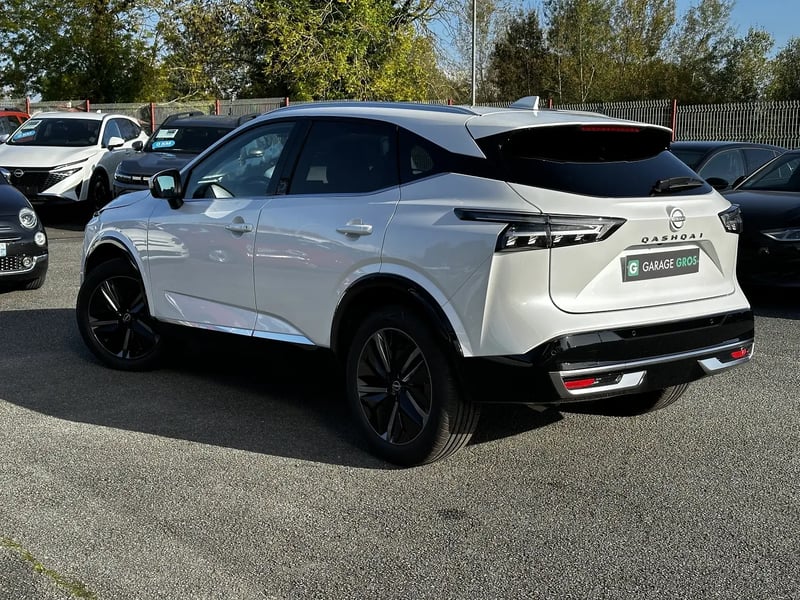 Photo de la voiture NISSAN QASHQAI Mild Hybrid 158 ch Xtronic Tekna