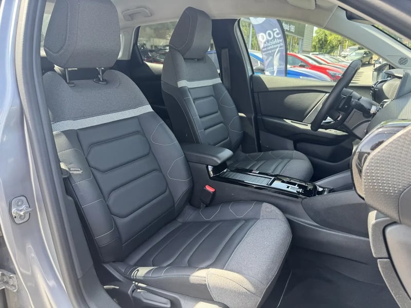 Photo de la voiture CITROEN C4 X BlueHDi 130 S&S EAT8 Max