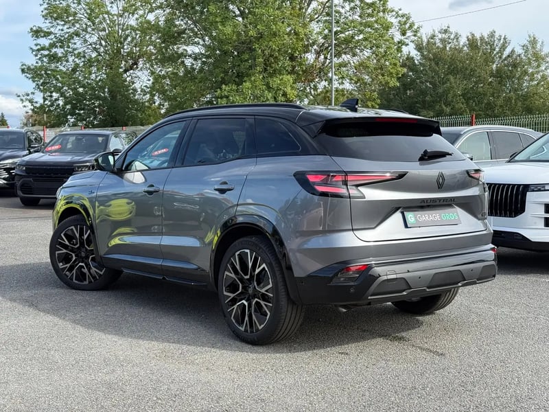 Photo de la voiture RENAULT AUSTRAL full hybrid E-Tech 200 ch Esprit Alpine