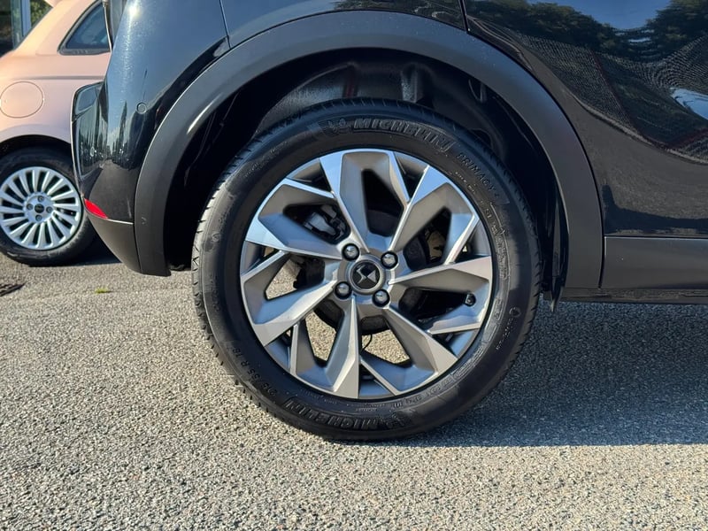 Photo de la voiture DS DS 3 PureTech 130 EAT8 Esprit de Voyage