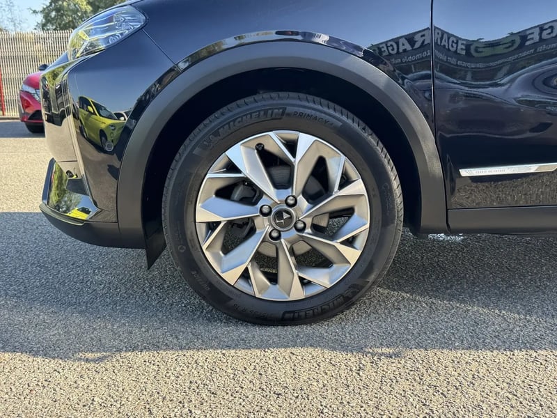Photo de la voiture DS DS 3 PureTech 130 EAT8 Esprit de Voyage