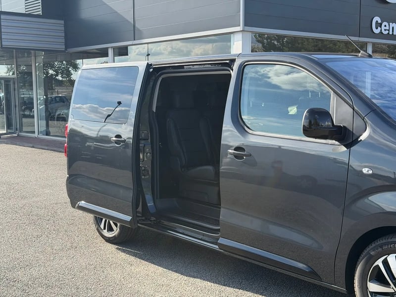 Photo de la voiture CITROEN SPACETOURER XL Diesel 180 ch Automatique Business Pack