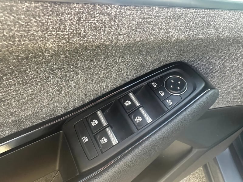 Photo de la voiture RENAULT ESPACE VI E-Tech full hybrid 200 GSR2 Techno