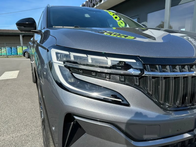Photo de la voiture RENAULT ESPACE VI E-Tech full hybrid 200 GSR2 Techno