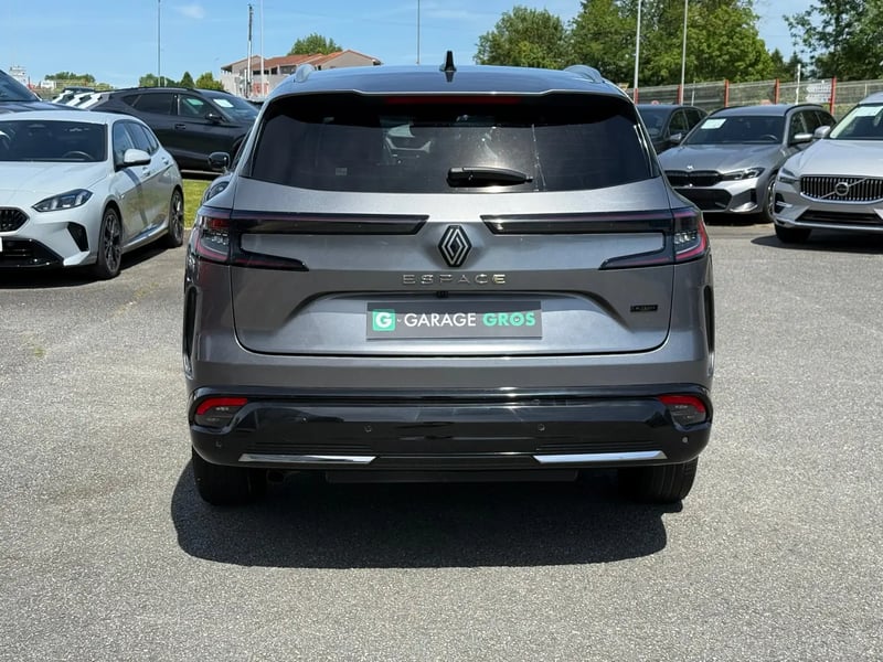 Photo de la voiture RENAULT ESPACE VI E-Tech hybrid 200 Techno