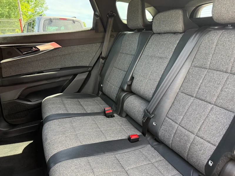 Photo de la voiture RENAULT ESPACE VI E-Tech hybrid 200 Techno
