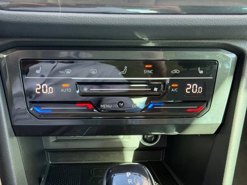 Photo de la voiture VOLKSWAGEN TIGUAN 1.5 TSI 150ch DSG7 Life Plus
