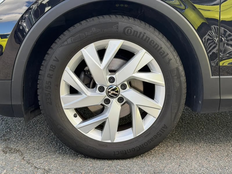 Photo de la voiture VOLKSWAGEN TIGUAN 1.5 TSI 150ch DSG7 Life Plus
