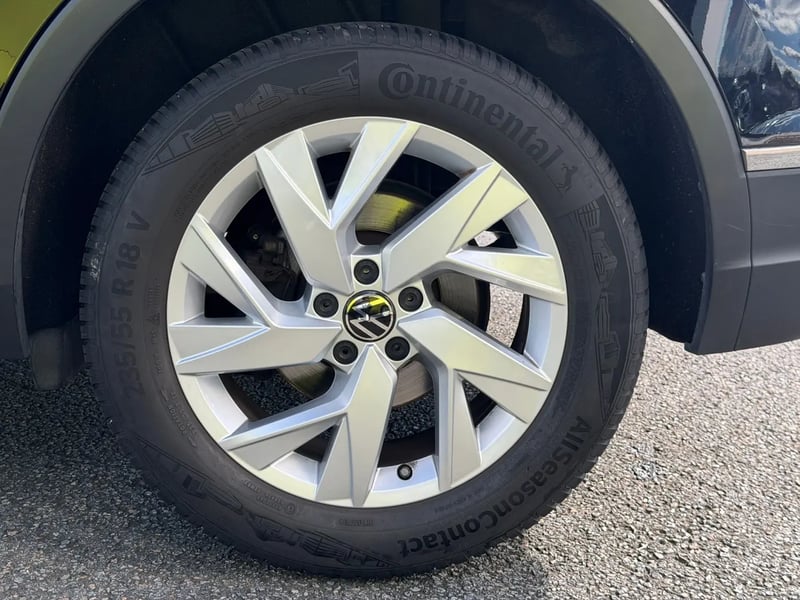 Photo de la voiture VOLKSWAGEN TIGUAN 1.5 TSI 150ch DSG7 Life Plus